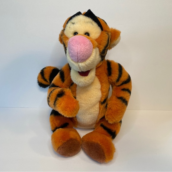 Mattel Vintage 1998 Disney Tigger Stuffed Animal Plush - Picture 1 of 9